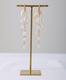 PourVous（プールヴー）の「ウィステリアモチーフイヤリング 結婚式 同窓会 オケージョン 二次会（イヤリング）」