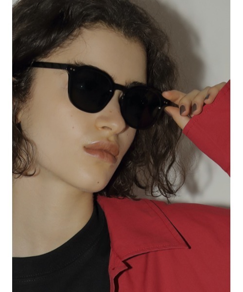 AMAIL（アマイル）の「Tortoise sunglasses（サングラス・レディース・オレンジ/ブラック・FREE）」の4枚目の写真