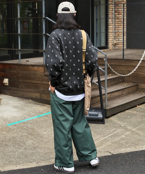 Dickies(ディッキーズ)の「Dickies/ディッキーズ オーバーサイズ 総柄 裏起毛スウェット(スウェット・メンズ・スミクロ/ブラウン/ネイビー/グレー・M/L/XL)」の11枚目の写真