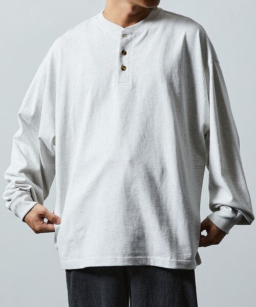 FREAK'S STORE(フリークスストア)の「限定展開 9オンス Heavyweight ビッグシルエット ヘンリーネック ロングスリーブTシャツ/ヘビーウェイト/ロンTEE(Tシャツ/カットソー・メンズ・ネイビー/スミクロ/ブラック/アッシュグレー/グレイッシュベージュ/ホワイト・SMALL/LARGE/MEDIUM)」の12枚目の写真
