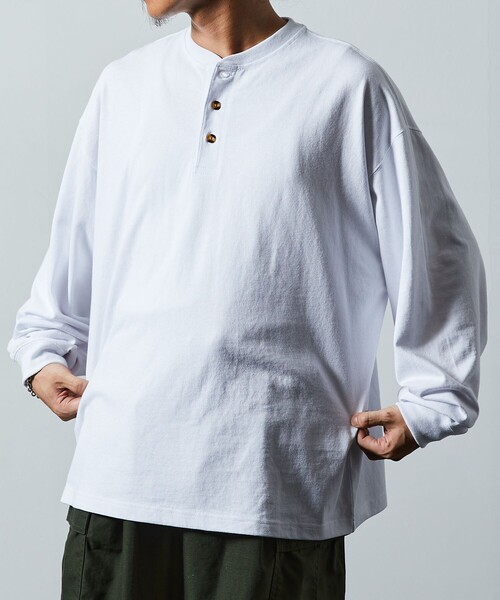 FREAK'S STORE(フリークスストア)の「限定展開 9オンス Heavyweight ビッグシルエット ヘンリーネック ロングスリーブTシャツ/ヘビーウェイト/ロンTEE(Tシャツ/カットソー・メンズ・ネイビー/スミクロ/ブラック/アッシュグレー/グレイッシュベージュ/ホワイト・SMALL/LARGE/MEDIUM)」の21枚目の写真