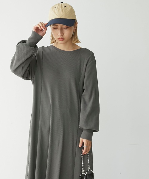 Chaco closet(チャコ クローゼット)の「ワッフルバックオープンフィットフレアワンピース(ワンピース・レディース・オートミール/チャコールグレー/ブラック・FREE)」の17枚目の写真