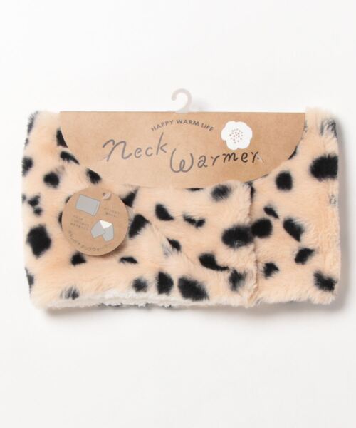 emesuelee（エメスーリー）の「ボタン付ふわふわモフモフネックウォーマー（ネックウォーマー/スヌード・レディース・アイボリー/ブラウン/ブラック系2/ブラック/ブラック系1/ネイビー/グレー/ライトグレー/ナチュラル/ブラウン系1/ベージュ/イエロー/モカ/ホワイト系その他・フリー）」の12枚目の写真