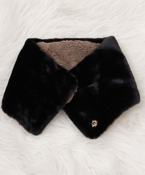 emesuelee（エメスーリー）の「ボタン付ふわふわモフモフネックウォーマー（ネックウォーマー/スヌード・レディース・アイボリー/ブラウン/ブラック系2/ブラック/ブラック系1/ネイビー/グレー/ライトグレー/ナチュラル/ブラウン系1/ベージュ/イエロー/モカ/ホワイト系その他・フリー）」の16枚目の写真