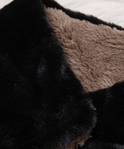 emesuelee（エメスーリー）の「ボタン付ふわふわモフモフネックウォーマー（ネックウォーマー/スヌード・レディース・アイボリー/ブラウン/ブラック系2/ブラック/ブラック系1/ネイビー/グレー/ライトグレー/ナチュラル/ブラウン系1/ベージュ/イエロー/モカ/ホワイト系その他・フリー）」の17枚目の写真