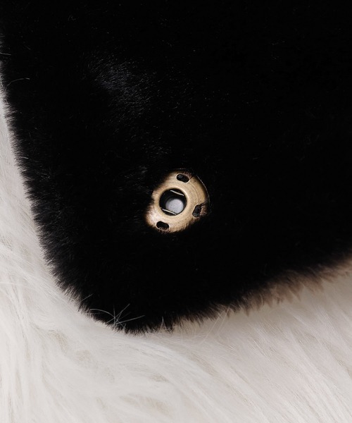 emesuelee（エメスーリー）の「ボタン付ふわふわモフモフネックウォーマー（ネックウォーマー/スヌード・レディース・アイボリー/ブラウン/ブラック系2/ブラック/ブラック系1/ネイビー/グレー/ライトグレー/ナチュラル/ブラウン系1/ベージュ/イエロー/モカ/ホワイト系その他・フリー）」の18枚目の写真