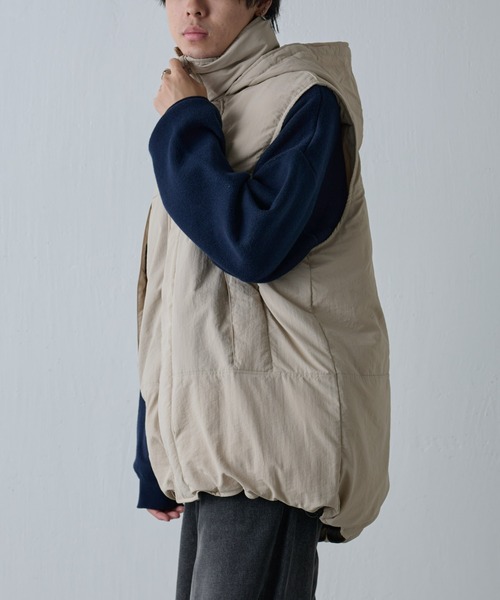 COLONY 2139(コロニートゥーワンスリーナイン)の「中綿モンスターベスト(ダウンベスト・メンズ・グレー/ブラック/カーキ・MEDIUM/LARGE)」の14枚目の写真