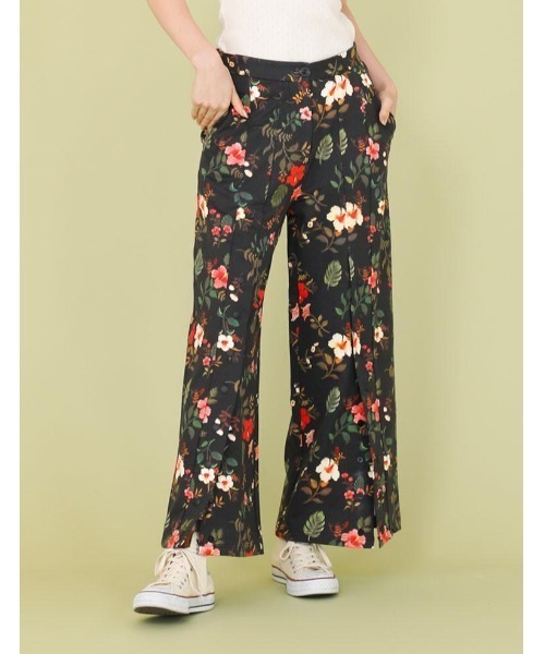 Little sunny bite(リトルサニーバイト)の「【Little sunny bite】little sunny bite ×Clap Clap hibiscus print pants(その他パンツ・レディース・ブラック・SMALL)」の1枚目の写真