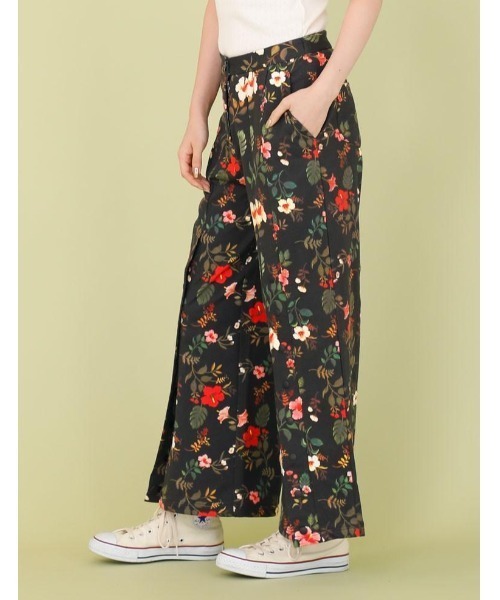 Little sunny bite(リトルサニーバイト)の「【Little sunny bite】little sunny bite ×Clap Clap hibiscus print pants(その他パンツ・レディース・ブラック・SMALL)」の9枚目の写真