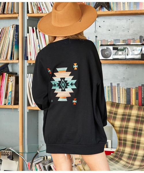 anap mimpi(アナップミンピ)の「オルテガ 刺繍 スウェット トレーナー(スウェット・レディース・ブラック/オレンジ/パープル/ベージュ系その他・FREE)」の8枚目の写真