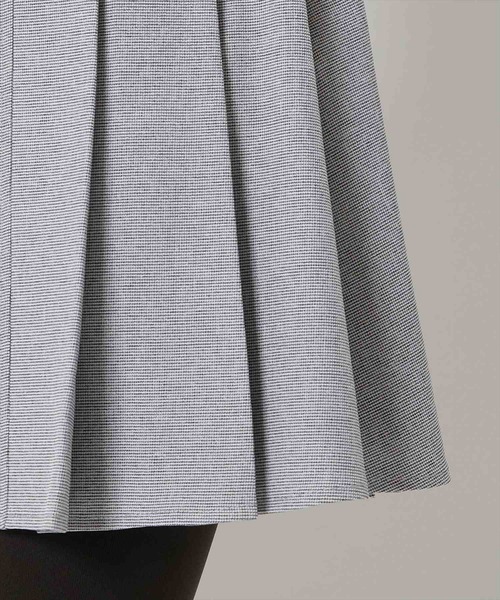 WILLSELECTION(ウィルセレクション)の「サイドボタンミニスカート(スカート・レディース・ブラック/グレー/レッド・MEDIUM)」の18枚目の写真