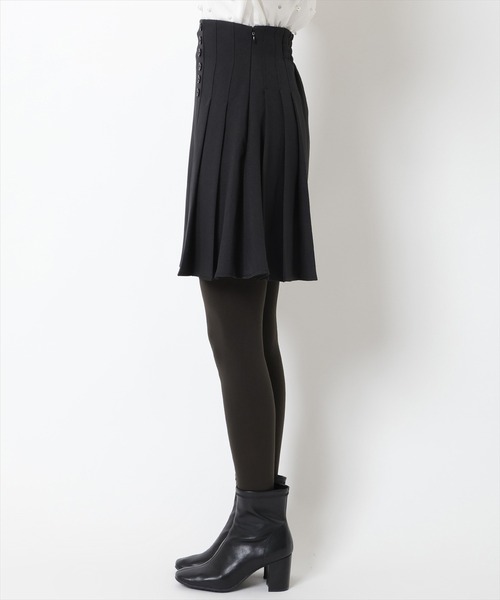 WILLSELECTION(ウィルセレクション)の「サイドボタンミニスカート(スカート・レディース・ブラック/グレー/レッド・MEDIUM)」の7枚目の写真