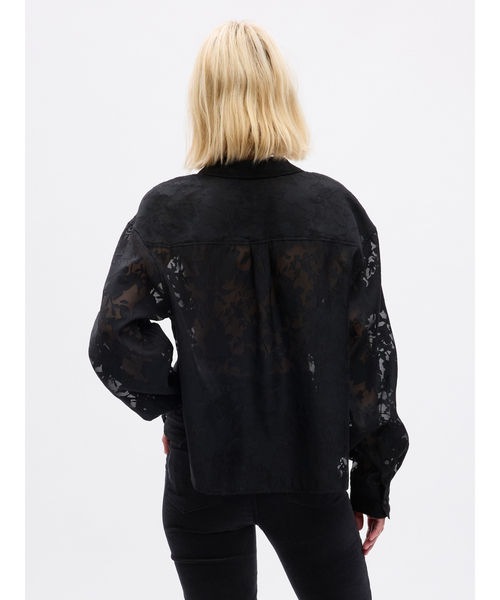 GAP(ギャップ)の「シアー フローラル クロップドシャツ(シャツ/ブラウス・レディース・ホワイト/ブラック・XS/M/L/S/XXS)」の3枚目の写真
