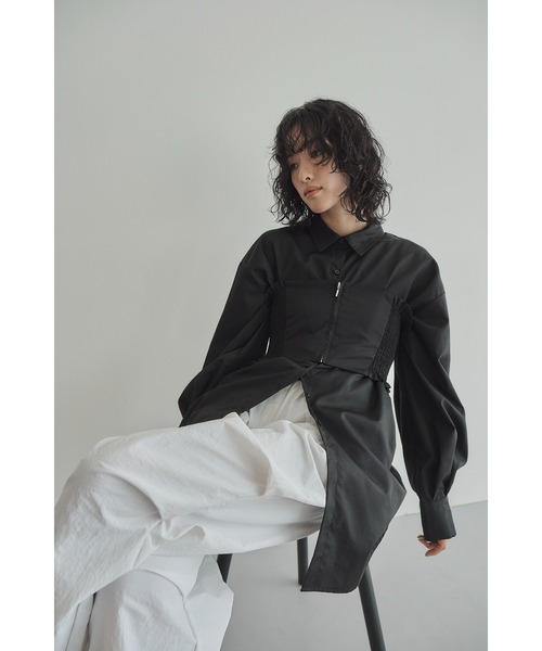 Abor（アボア）の「【Abor】シャーリングビスチェシャツ（シャツ/ブラウス・レディース・ブルー/オフホワイト/ブラック・FREE）」の18枚目の写真