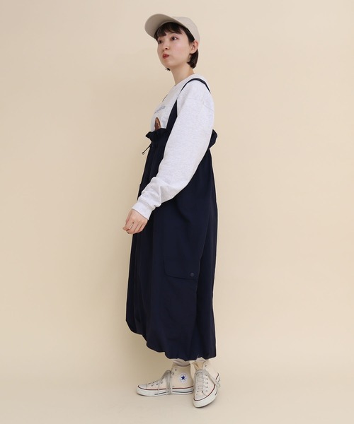 I am I in fact...(アイアムアイインファクト)の「NYLON pocket jumper Skirt(ジャンパースカート・レディース・アイボリー/ネイビー/ベージュ・FREE)」の16枚目の写真