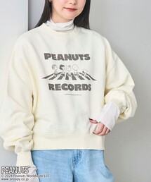 PEANUTS(ピーナッツ)コラボピグメント裏毛クルーネックスウェット