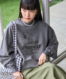 PEANUTS(ピーナッツ)コラボピグメント裏毛クルーネックスウェット