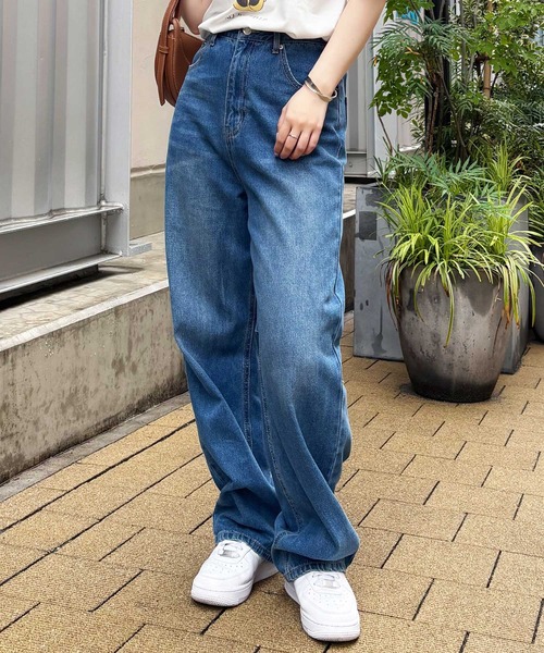 セール】夏にぴったり。美脚魅せバレルレッグカーブデニムパンツ