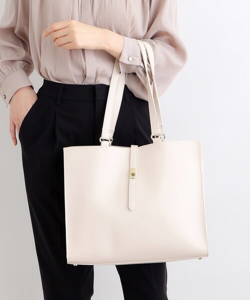 grove(グローブ)の「◆【A4/お仕事】人間工学スクエアベルトヒネリトート(トートバッグ・レディース・ブラック/ライトグレー/サックスブルー系7/アイボリー/サンドベージュ・00)」の2枚目の写真