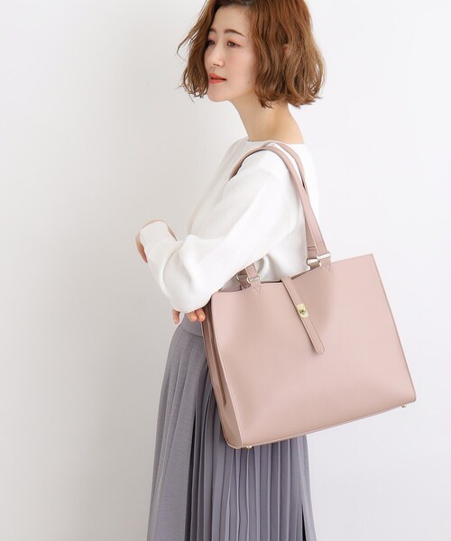 grove(グローブ)の「◆【A4/お仕事】人間工学スクエアベルトヒネリトート(トートバッグ・レディース・ブラック/ライトグレー/サックスブルー系7/アイボリー/サンドベージュ・00)」の4枚目の写真