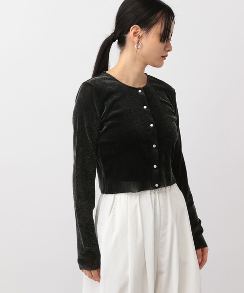 A part by(アパートバイ)の「ベロアショートカーディガン(カーディガン/ボレロ・レディース・オフホワイト/ブラック系その他2/ブルー・FREE)」の2枚目の写真