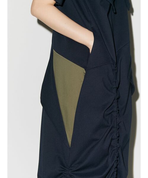 UN3D.（アンスリード）の「ターンオーバーカットワンピース