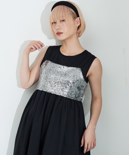 MERLOT(メルロー)の「スパンコールビスチェ(ベスト・レディース・ブラック/シルバー・FREE)」の3枚目の写真