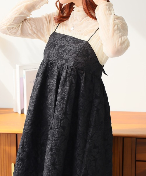 Doula Doula(ドゥーラドゥーラ)の「ふくれ花柄ジャガードキャミワンピース(ワンピース・レディース・アイボリー/ブラック・FREE)」の17枚目の写真