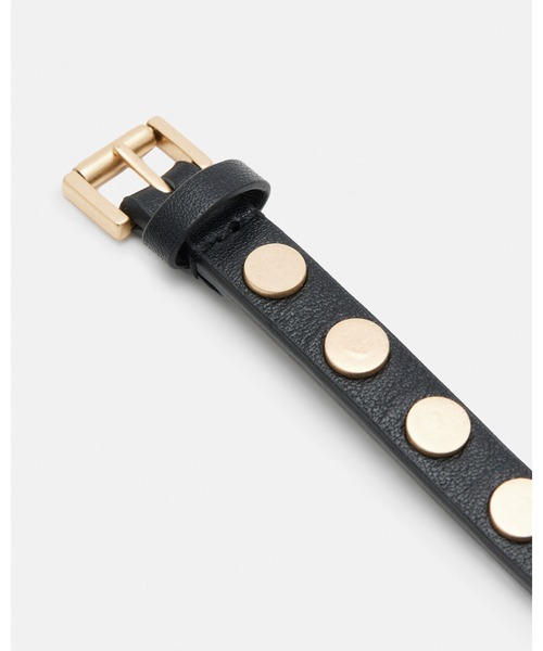 ALLSAINTS（オールセインツ）の「MICA STUDDED LEATHER BUCKLE BRACELET | MICA スタッズ レザー バックル ブレスレット（ブレスレット・レディース・ブラック系その他・ONE SIZE）」の5枚目の写真