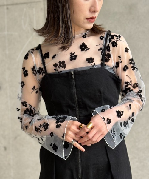 deux amour（ドゥーザムール）の「ボトルネック花柄フレアスリーブ（その他トップス・レディース・ブラック/ホワイト/モカ・FREE）」の12枚目の写真