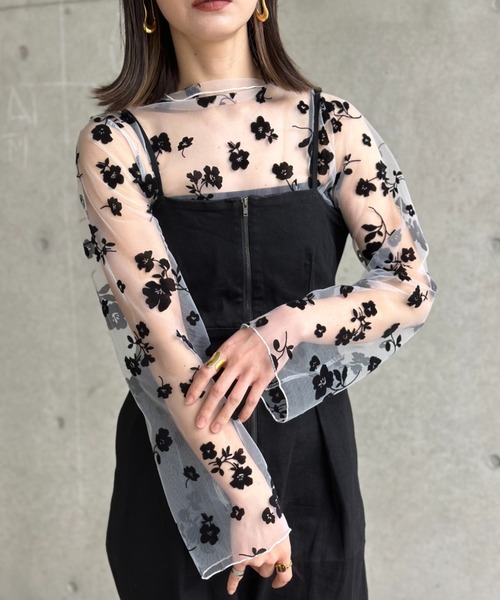 deux amour（ドゥーザムール）の「ボトルネック花柄フレアスリーブ（その他トップス・レディース・ブラック/ホワイト/モカ・FREE）」の13枚目の写真