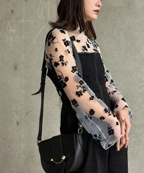 deux amour（ドゥーザムール）の「ボトルネック花柄フレアスリーブ（その他トップス・レディース・ブラック/ホワイト/モカ・FREE）」の15枚目の写真