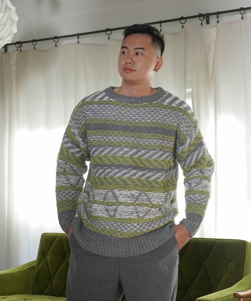 mimi toujours(ミミトゥジュール)の「ユニセックス ジャガード ニット プルオーバー mimi toujours×itsPeachi(ニット/セーター・レディース・チャコール/ベージュ・M)」の1枚目の写真