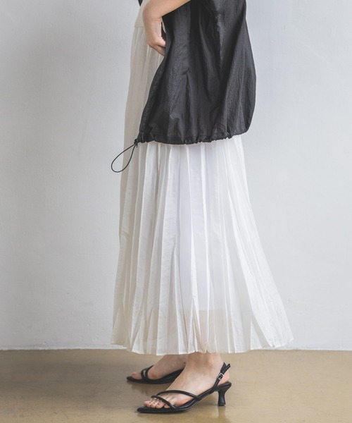 A part by（アパートバイ）の「シアーランダムプリーツスカート（スカート・レディース・ブラック/ライトブルー/アイボリー・FREE）」の9枚目の写真