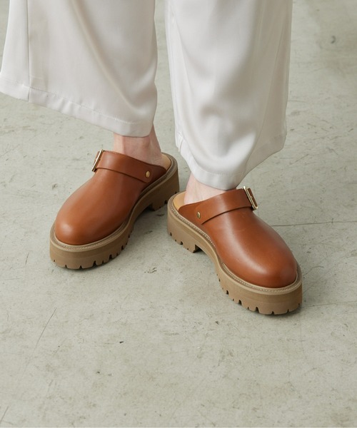 GALLARDAGALANTE（ガリャルダガランテ）の「【CAMINANDO】バックルクロッグミュール（スリッポン・レディース・キャメル・38/36/37）」の5枚目の写真