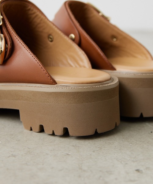 GALLARDAGALANTE（ガリャルダガランテ）の「【CAMINANDO】バックルクロッグミュール（スリッポン・レディース・キャメル・38/36/37）」の13枚目の写真