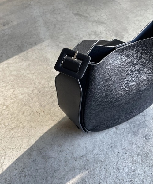 JISTORY（ジストリー）の「JISTORY/ジストリー/ROUND LEATHER SHOULDER BAG（ショルダーバッグ・レディース・ブラウン/ブラック・FREE）」の11枚目の写真