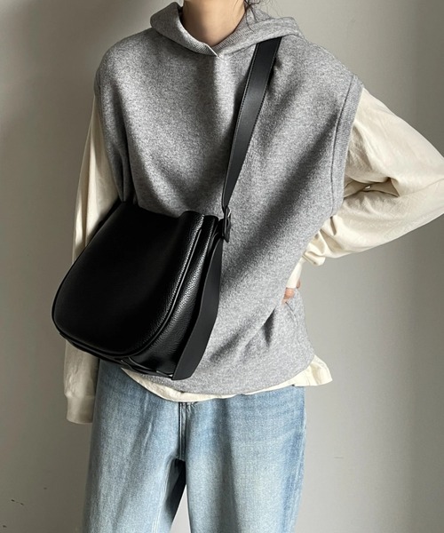 JISTORY（ジストリー）の「JISTORY/ジストリー/ROUND LEATHER SHOULDER BAG（ショルダーバッグ・レディース・ブラウン/ブラック・FREE）」の7枚目の写真