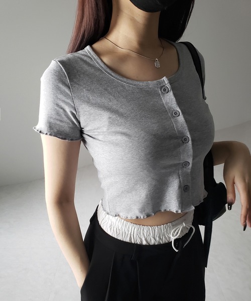 me+em select(ミームセレクト)の「※※【 3color 】フロントボタン半袖メローショートTシャツ / front button mellow short Tee(Tシャツ/カットソー・レディース・ホワイト/グレー/ブラック・FREE)」の6枚目の写真