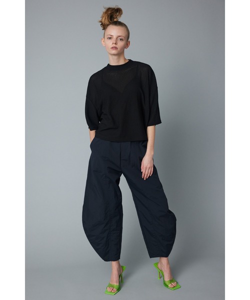 HeRIN.CYE（ヘリンドットサイ）の「cut jacquard tops  カットジャガードトップス（Tシャツ/カットソー・レディース・ブラック/ホワイト/オレンジ・FREE）」の4枚目の写真