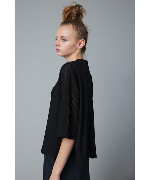 HeRIN.CYE（ヘリンドットサイ）の「cut jacquard tops  カットジャガードトップス（Tシャツ/カットソー・レディース・ブラック/ホワイト/オレンジ・FREE）」の5枚目の写真