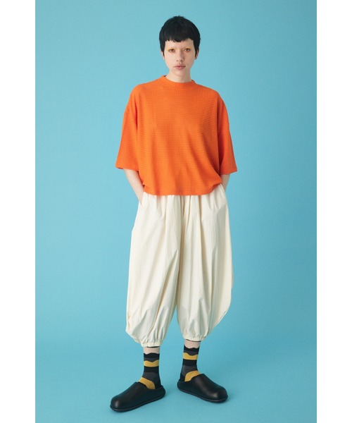 HeRIN.CYE（ヘリンドットサイ）の「cut jacquard tops  カットジャガードトップス（Tシャツ/カットソー・レディース・ブラック/ホワイト/オレンジ・FREE）」の7枚目の写真