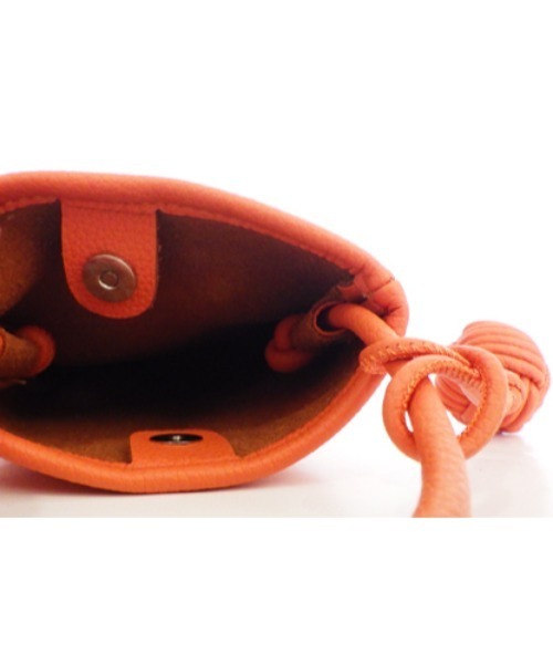 【セール】ノットチャーム付スマホショルダー（ショルダーバッグ）｜AVALON(U.Q)（アバロン）