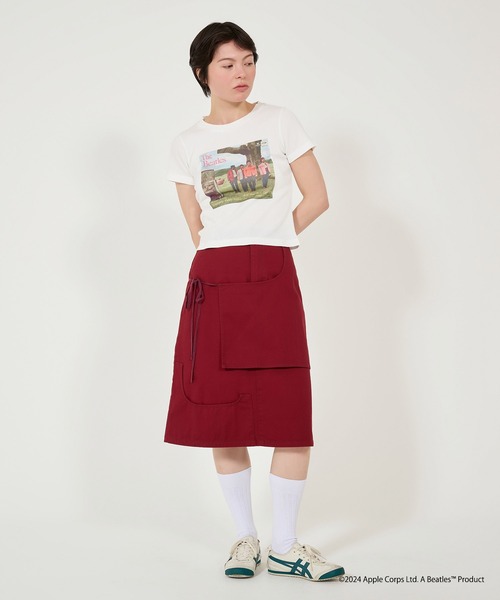 TINA:JOJUN(ティーナジョジュン)の「THE BEATLES リブTシャツ TINA:JOJUN(Tシャツ/カットソー・レディース・オフホワイト/グレイッシュベージュ・M)」の4枚目の写真