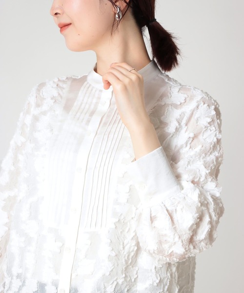 Jines（ジネス）の「フラワーカットジャガード バンドカラーシャツブラウス（シャツ/ブラウス・レディース・ホワイト/ブラック・38）」の5枚目の写真