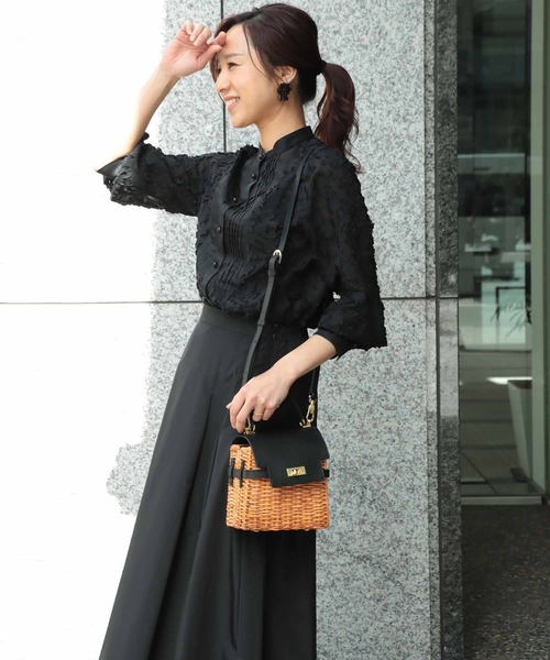 Jines（ジネス）の「フラワーカットジャガード バンドカラーシャツブラウス（シャツ/ブラウス・レディース・ホワイト/ブラック・38）」の6枚目の写真