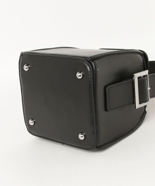 HIKA（ヒカ）の「【HIKA】フェイクレザーミニスナップBAG（ハンドバッグ・レディース・ブラック・FREE）」の6枚目の写真