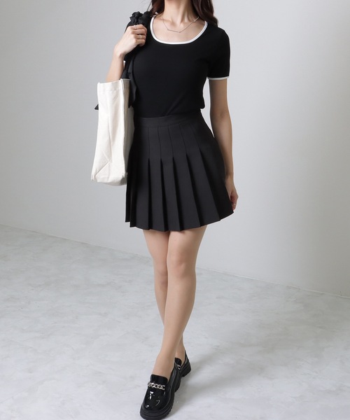 Lace Ladies(レースレディース)の「配色ライン スクエアネック ソリッド 半袖 Tシャツ(Tシャツ/カットソー・レディース・アイボリー/ブラック/グレー/モカ/ホワイト・FREE)」の8枚目の写真