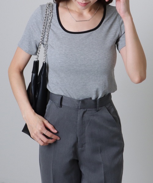 Lace Ladies(レースレディース)の「配色ライン スクエアネック ソリッド 半袖 Tシャツ(Tシャツ/カットソー・レディース・アイボリー/ブラック/グレー/モカ/ホワイト・FREE)」の11枚目の写真