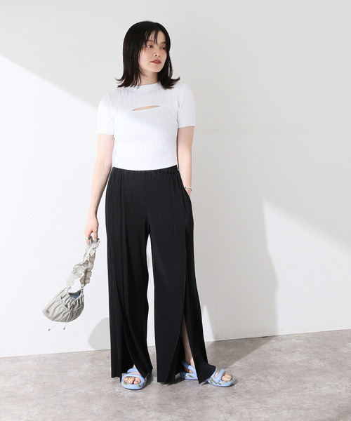 Calvin Klein Jeans(カルヴァンクラインジーンズ)の「Calvin Klein Jeans A- 2 IN 1 SS CN J223332(Tシャツ/カットソー・レディース・ブラック/ホワイト・SMALL)」の17枚目の写真